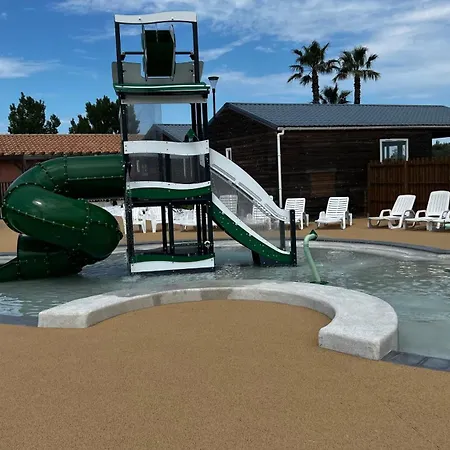 Mobil Homme Proche De La Camping Le Grau-du-Roi